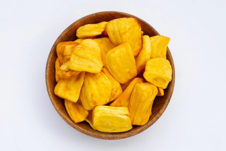 chipsy-z-dzakow-na-bialym-tle.jpg